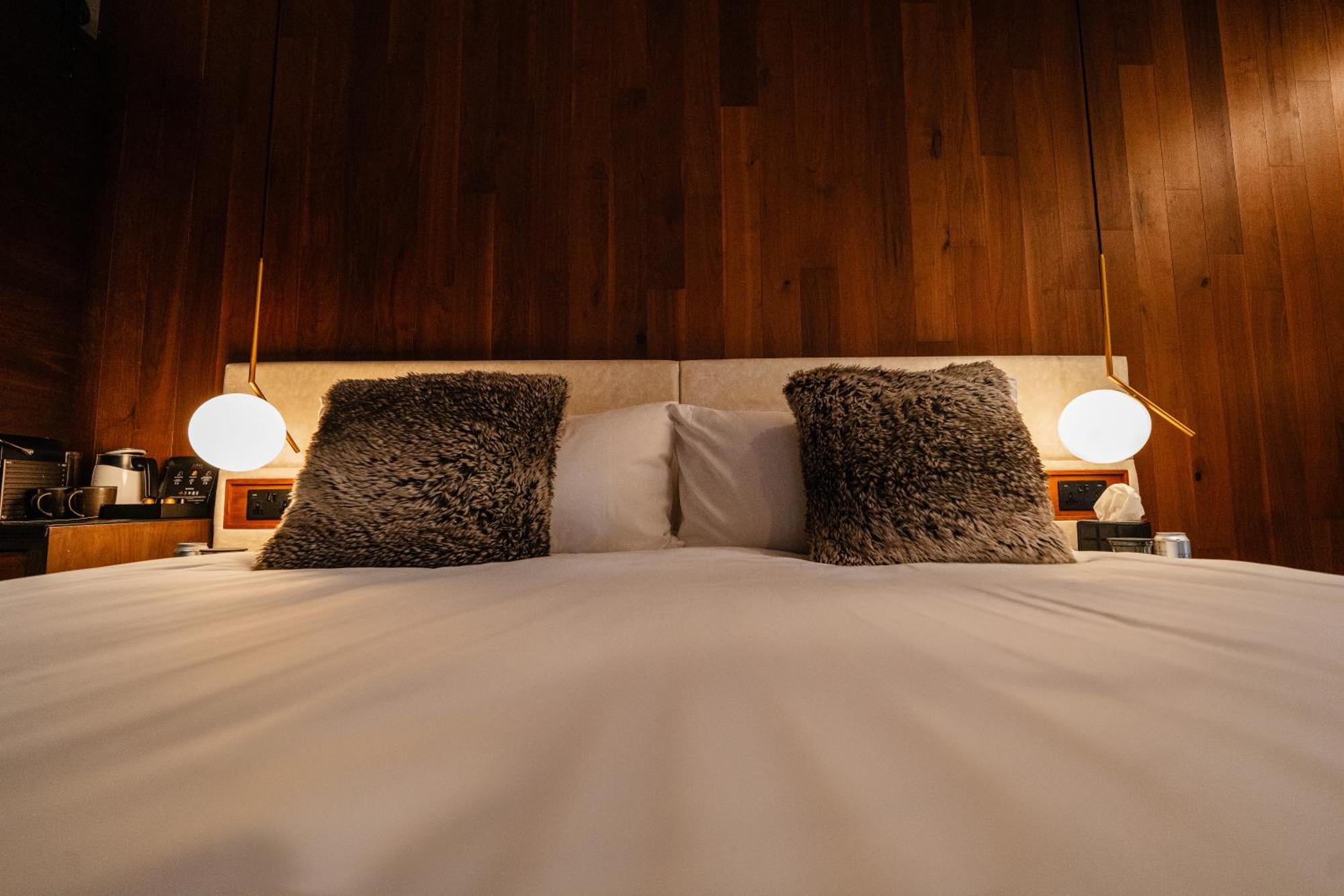 Cave Hotel & Golf Resort Faversham Bagian luar foto