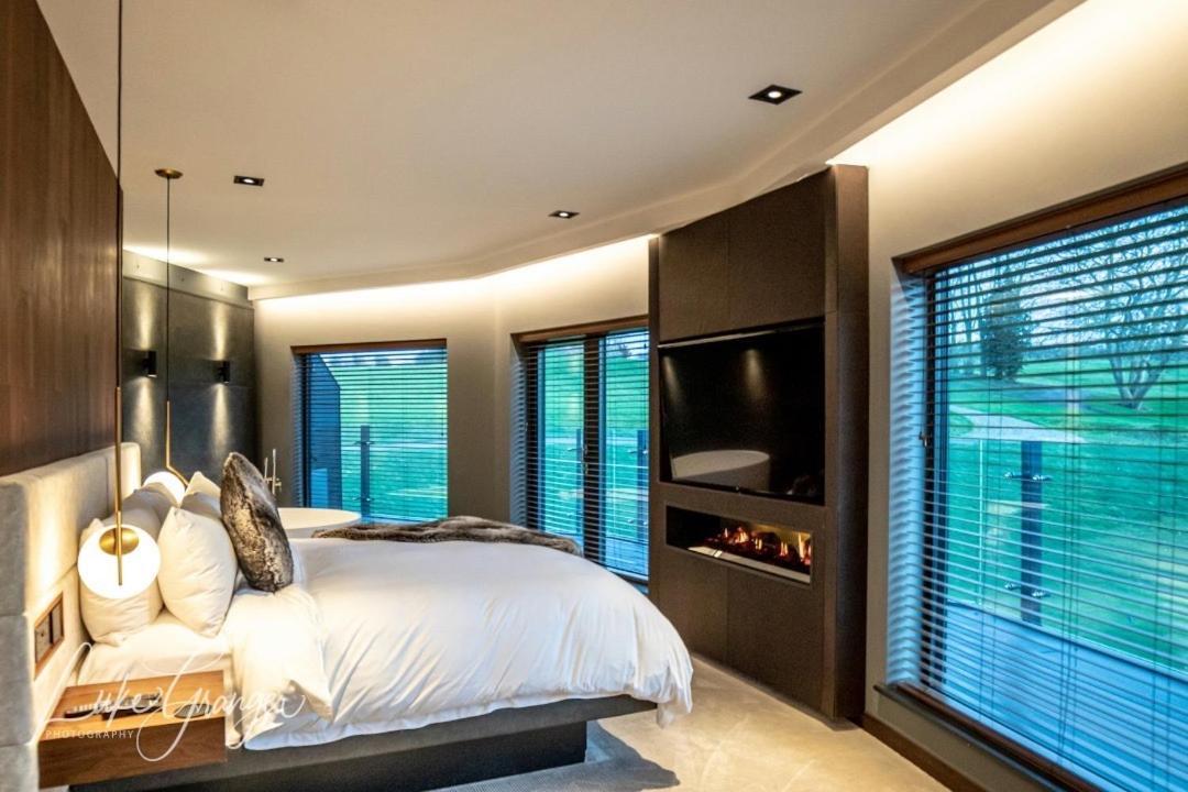 Cave Hotel & Golf Resort Faversham Bagian luar foto