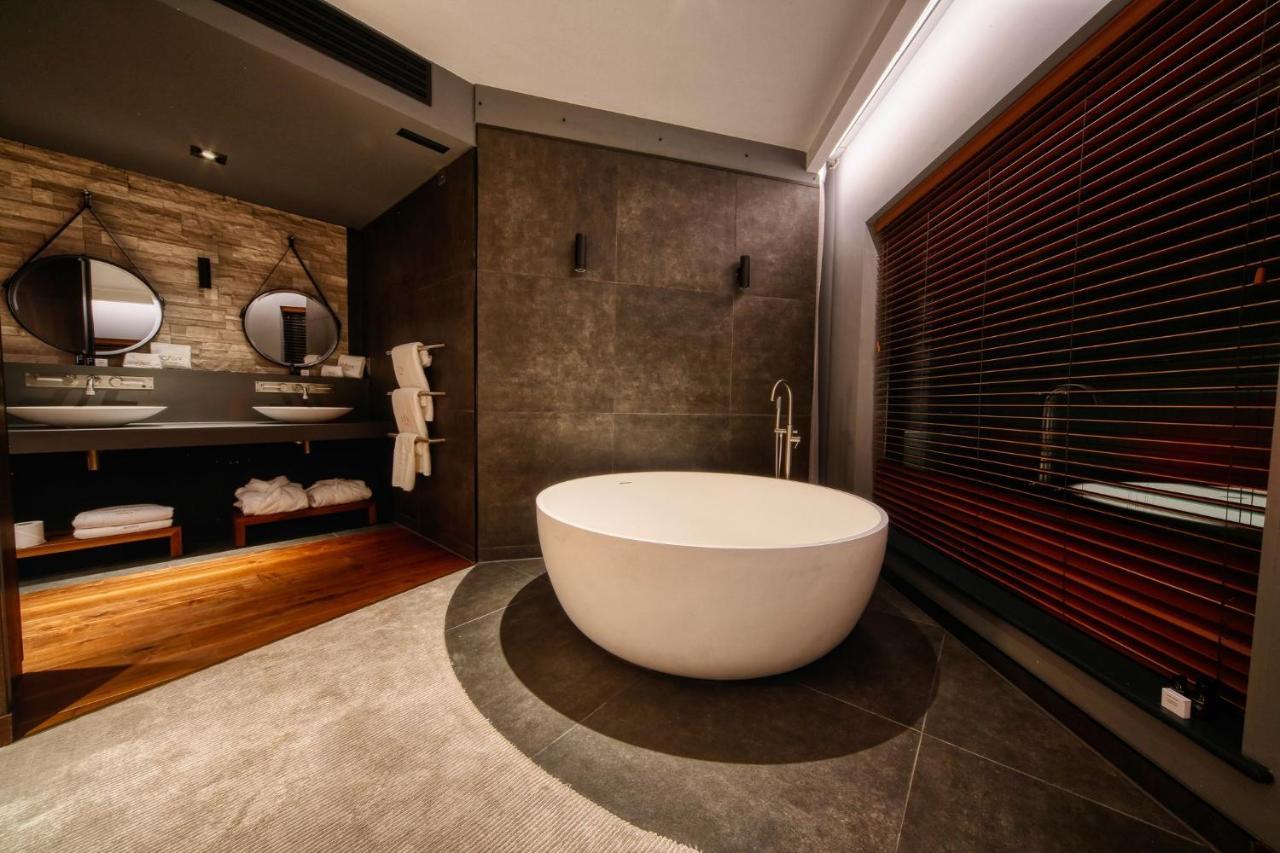 Cave Hotel & Golf Resort Faversham Bagian luar foto
